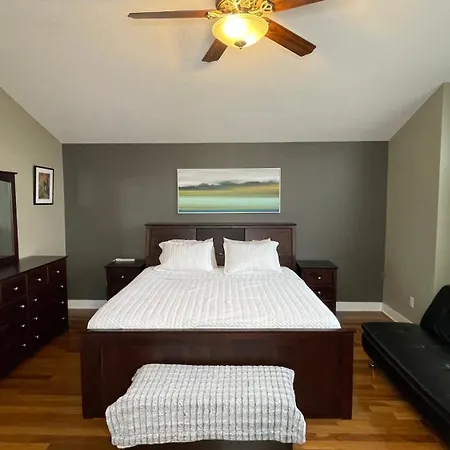 Metropolitan Dream Stay With Pool And Hot Tub Surrey Exterior photo