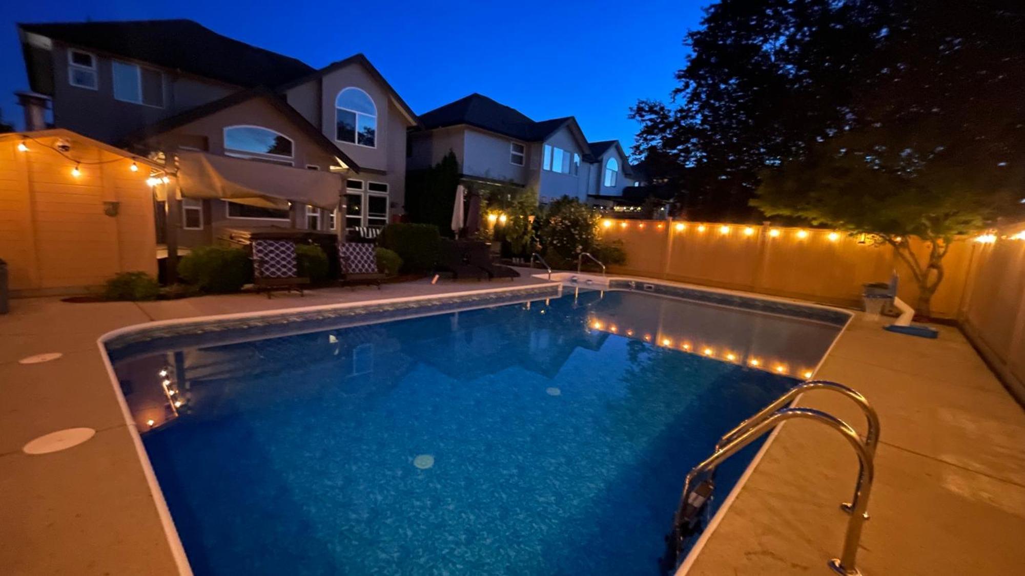 Metropolitan Dream With Pool And Hot Tub Villa Surrey