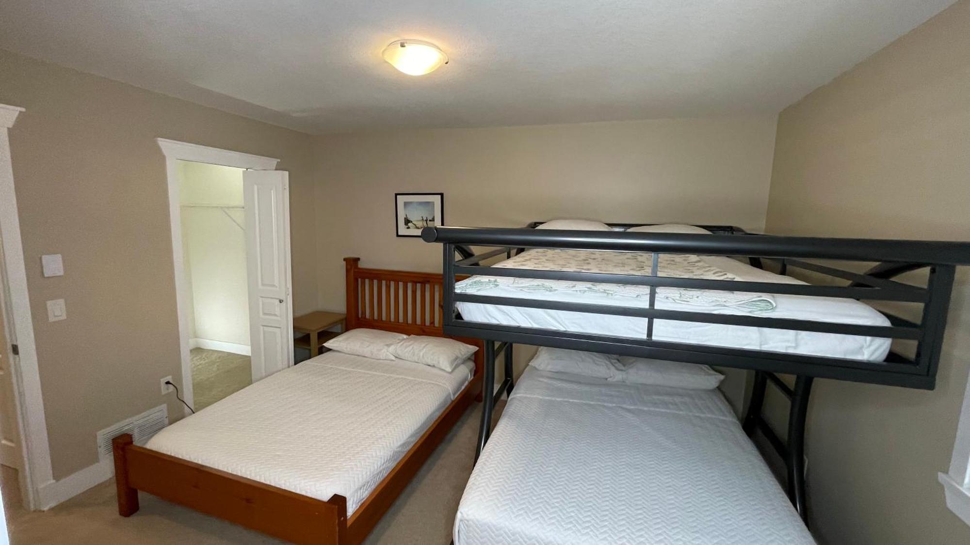 Villa Metropolitan Dream With Pool And Hot Tub Surrey